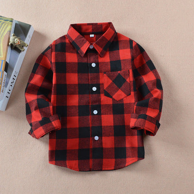 Unisex plaid shirt in soft cotton, perfect for boys and girls.