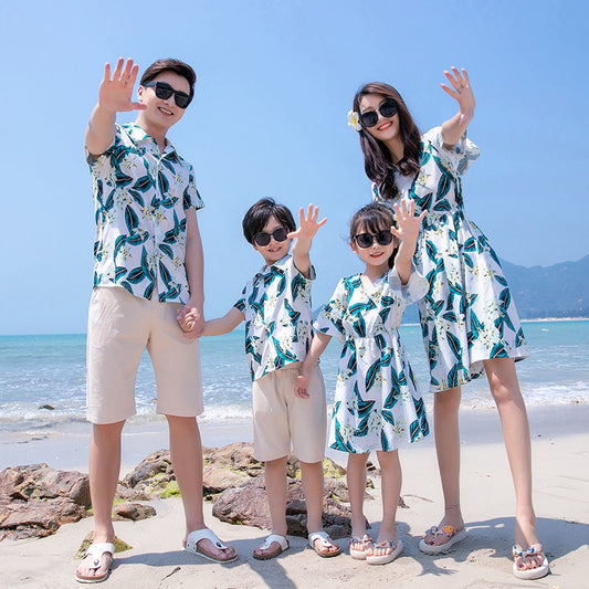 Families coordinating their outfits! Short-sleeve shirts and pants in matching designs for parents and children.