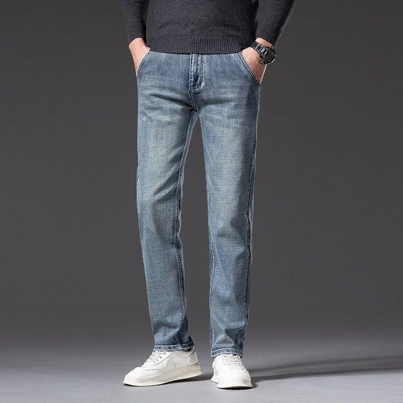 Men's vintage style stretch jeans with straight fit, crafted from cotton
