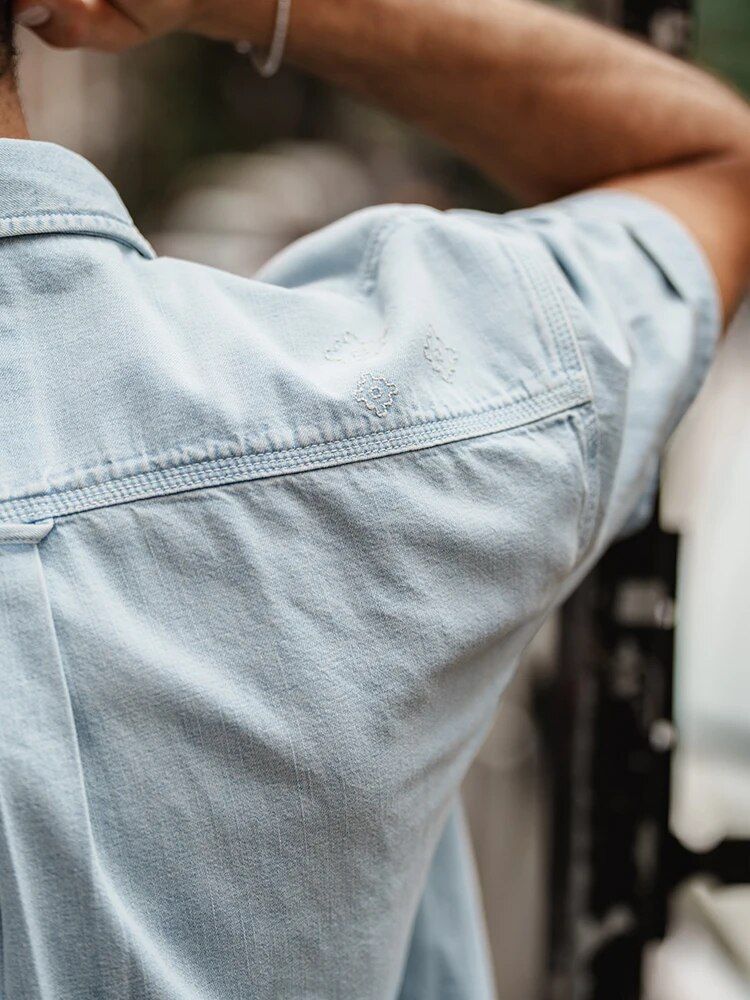 Men's light wash denim shirt for summer with short sleeves