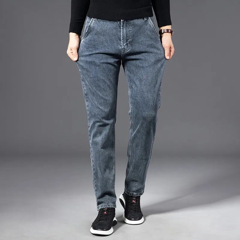 Vintage classic men's denim jeans with stretch, boasting a straight fit
