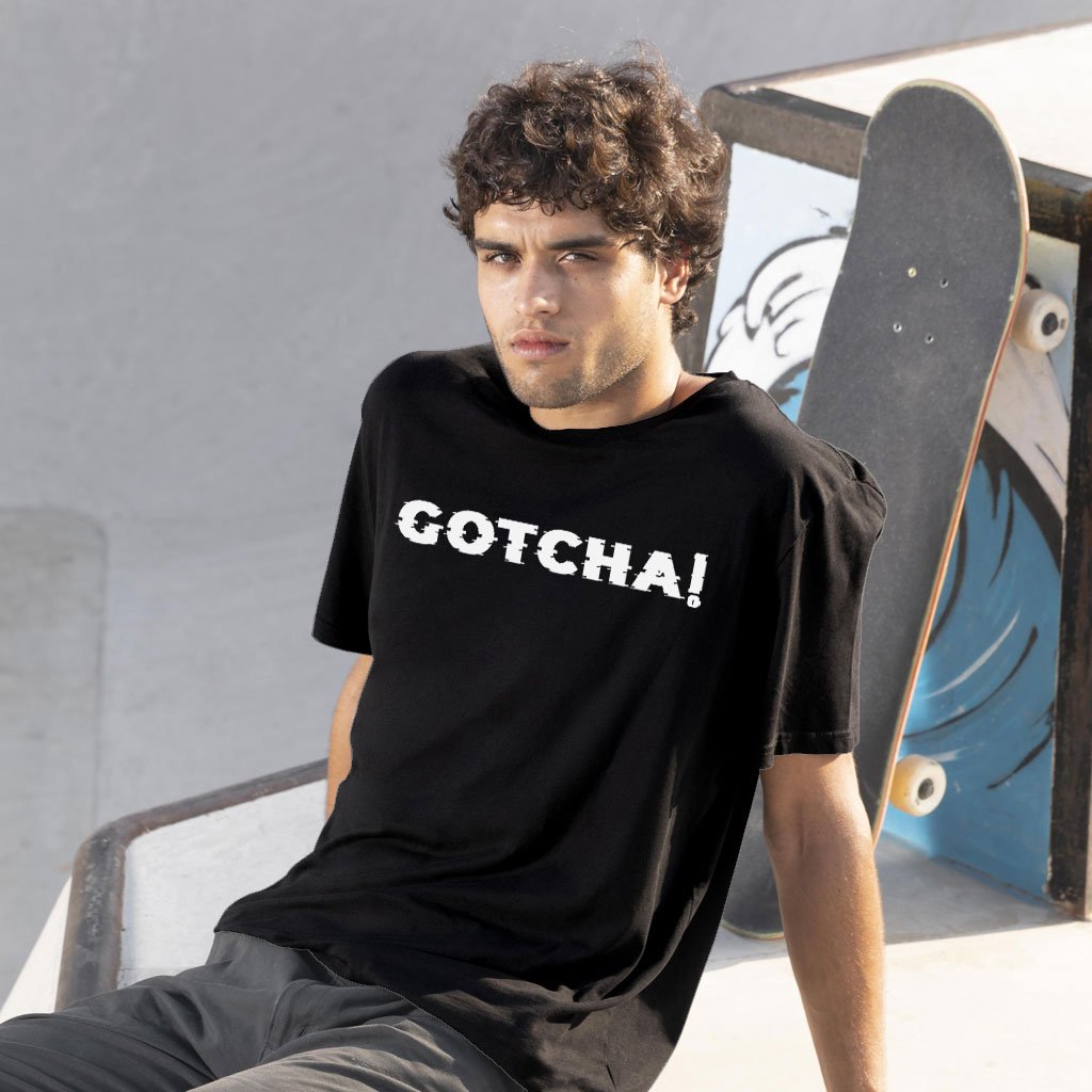 A young American model posing with our Gotcha graphics t shirt